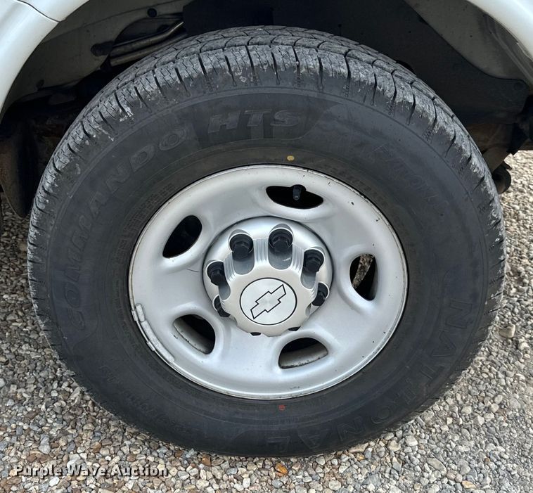 image for item EH6847 2015 Chevrolet  Express 3500 van