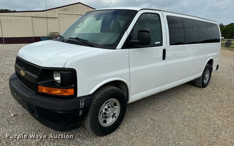 image for item EH6848 2017 Chevrolet  Express 3500 van