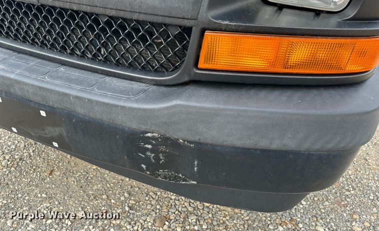 image for item EH6848 2017 Chevrolet  Express 3500 van