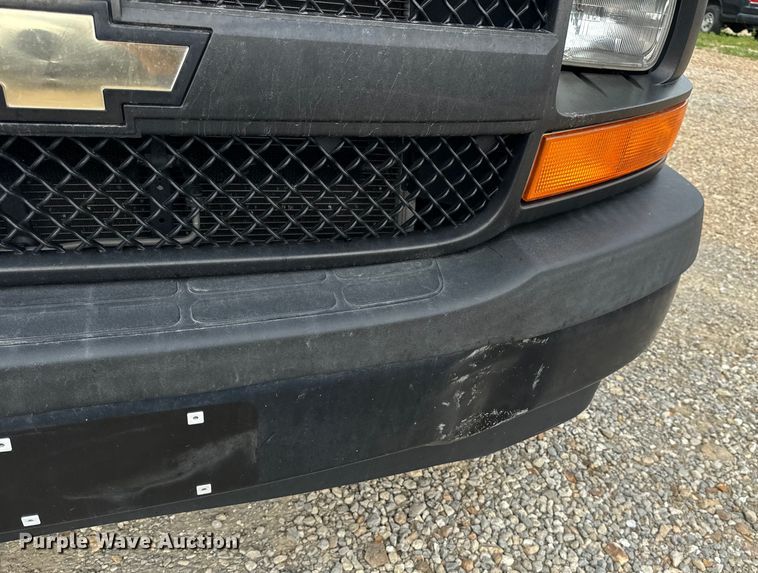 image for item EH6848 2017 Chevrolet  Express 3500 van