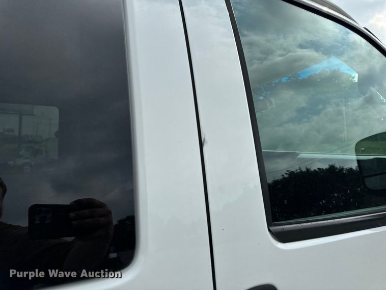 image for item EH6848 2017 Chevrolet  Express 3500 van