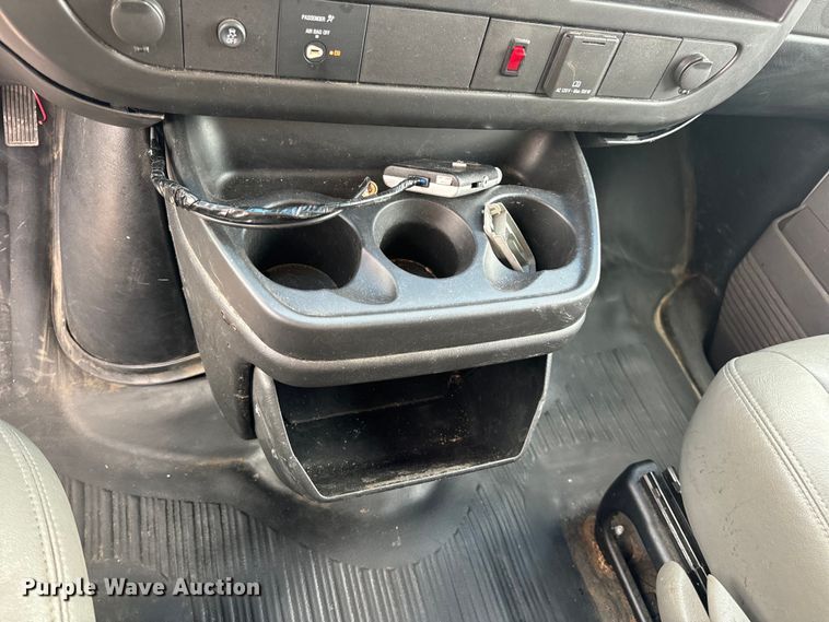 image for item EH6848 2017 Chevrolet  Express 3500 van