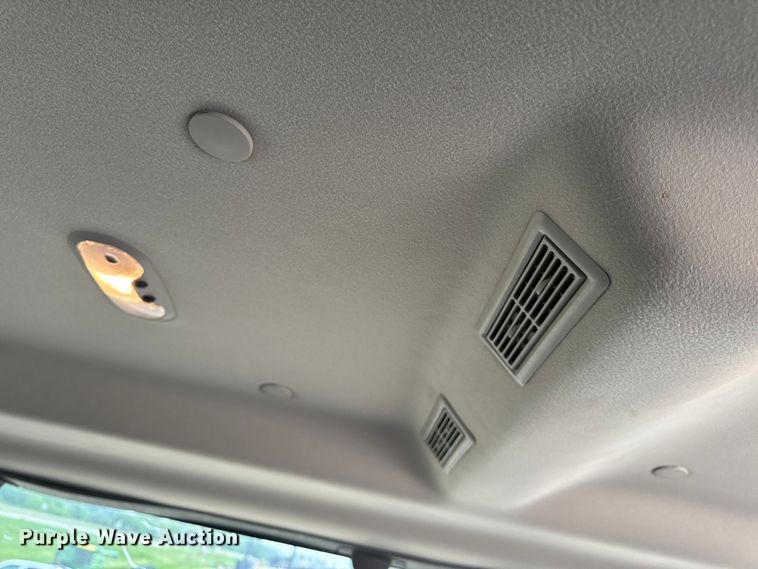 image for item EH6848 2017 Chevrolet  Express 3500 van