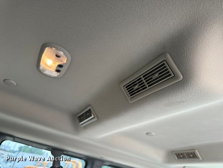 image for item EH6848 2017 Chevrolet  Express 3500 van