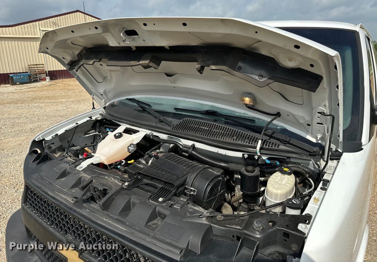 image for item EH6848 2017 Chevrolet  Express 3500 van