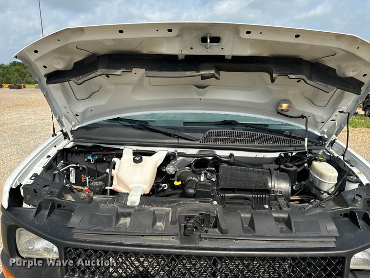 image for item EH6848 2017 Chevrolet  Express 3500 van