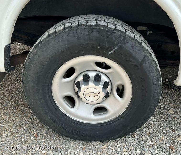 image for item EH6848 2017 Chevrolet  Express 3500 van