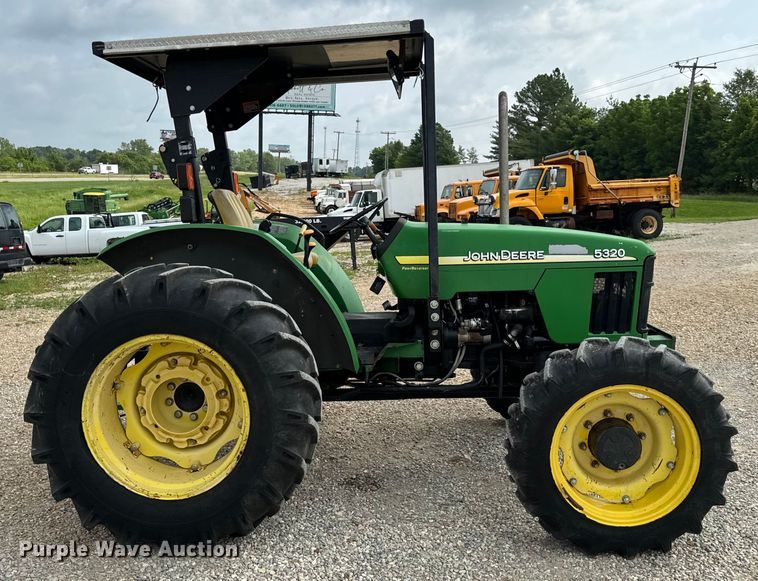 image for item EH6849 2004 John Deere  5320 MFWD tractor