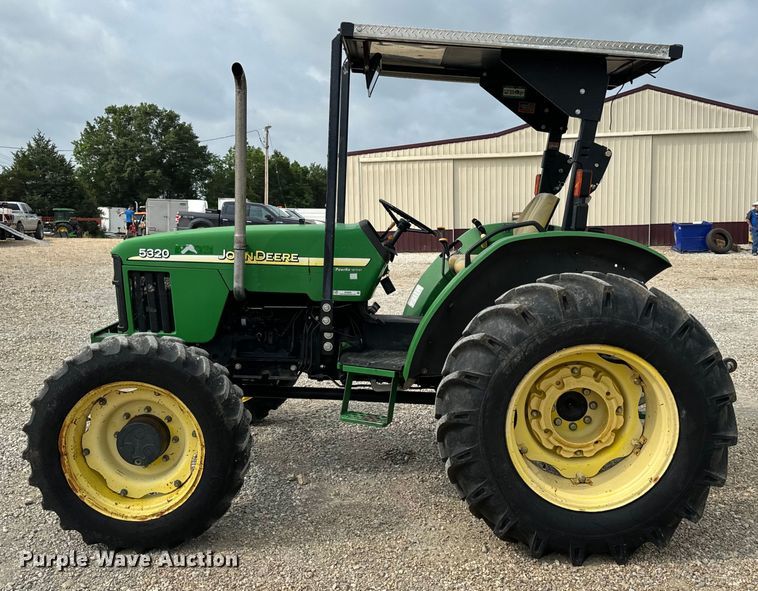 image for item EH6849 2004 John Deere  5320 MFWD tractor