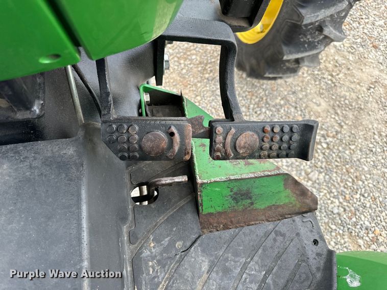 image for item EH6849 2004 John Deere  5320 MFWD tractor