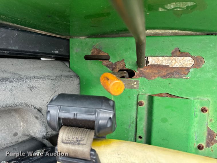 image for item EH6849 2004 John Deere  5320 MFWD tractor