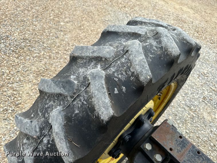 image for item EH6849 2004 John Deere  5320 MFWD tractor