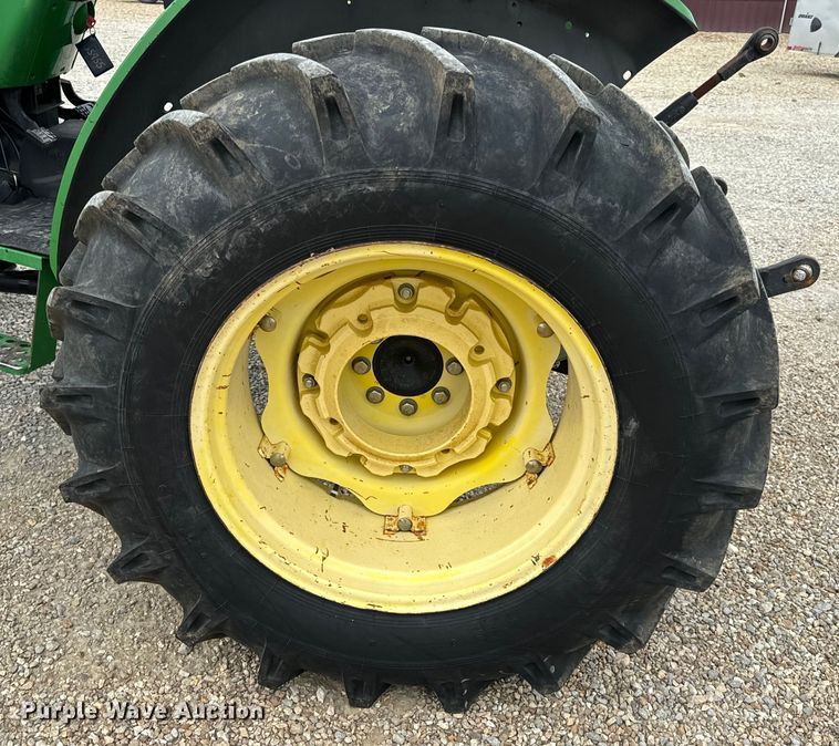 image for item EH6849 2004 John Deere  5320 MFWD tractor
