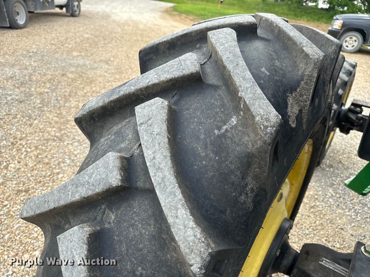 image for item EH6849 2004 John Deere  5320 MFWD tractor