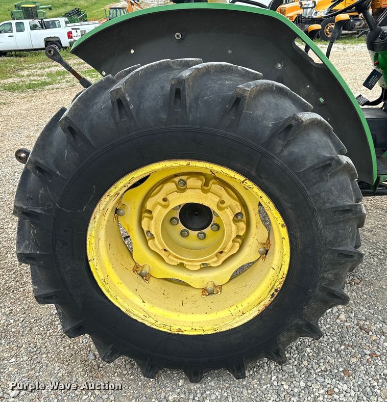 image for item EH6849 2004 John Deere  5320 MFWD tractor