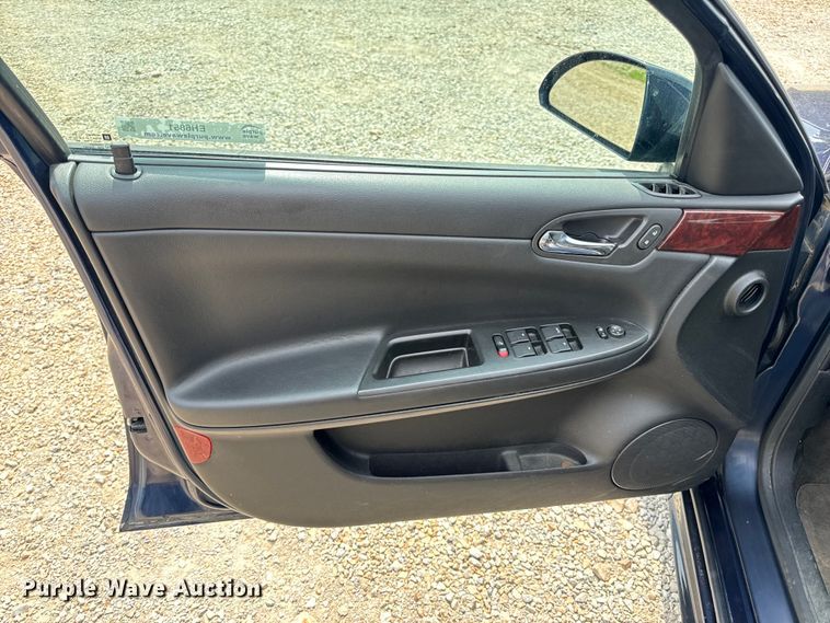 image for item EH6851 2009 Chevrolet  Impala LS 