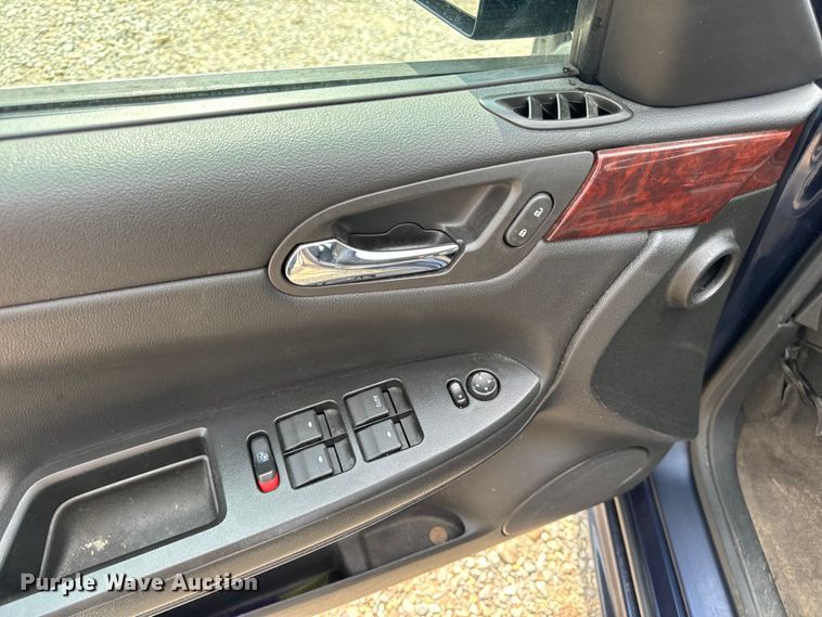 image for item EH6851 2009 Chevrolet  Impala LS 