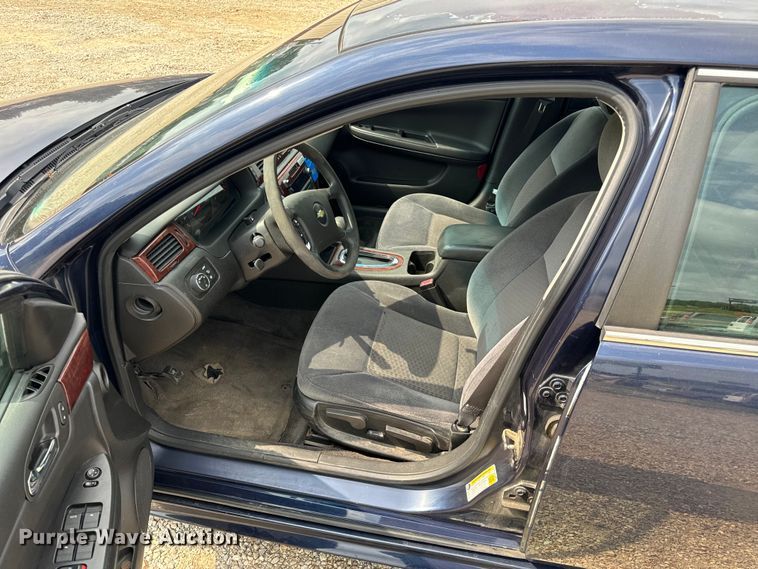 image for item EH6851 2009 Chevrolet  Impala LS 