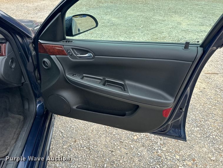 image for item EH6851 2009 Chevrolet  Impala LS 