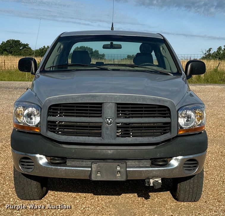 image for item EH6868 2006 Dodge  Ram 2500 Quad Cab pickup truck