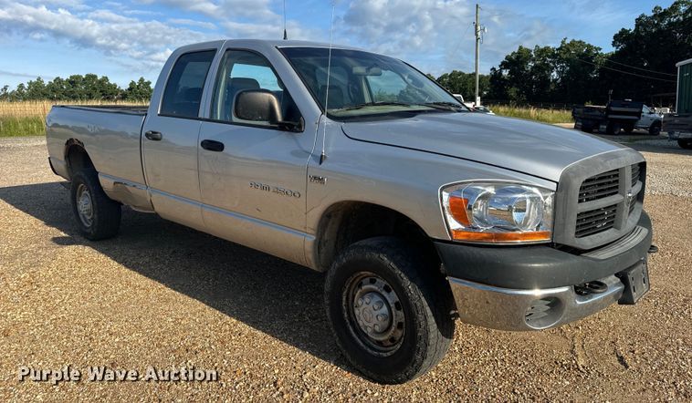 image for item EH6868 2006 Dodge  Ram 2500 Quad Cab pickup truck