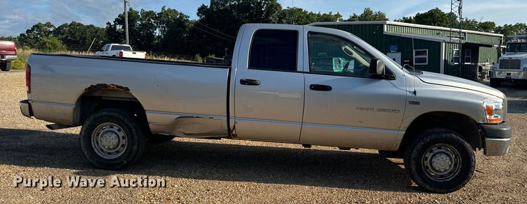 image for item EH6868 2006 Dodge  Ram 2500 Quad Cab pickup truck