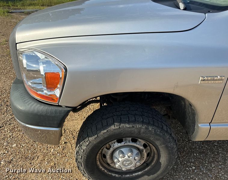 image for item EH6868 2006 Dodge  Ram 2500 Quad Cab pickup truck