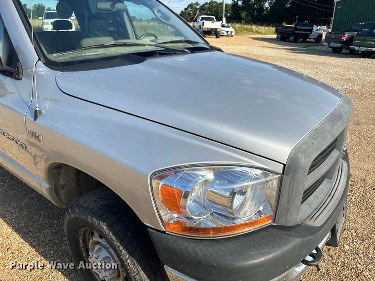 image for item EH6868 2006 Dodge  Ram 2500 Quad Cab pickup truck