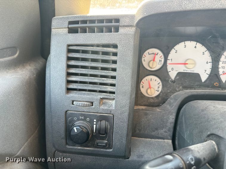image for item EH6868 2006 Dodge  Ram 2500 Quad Cab pickup truck
