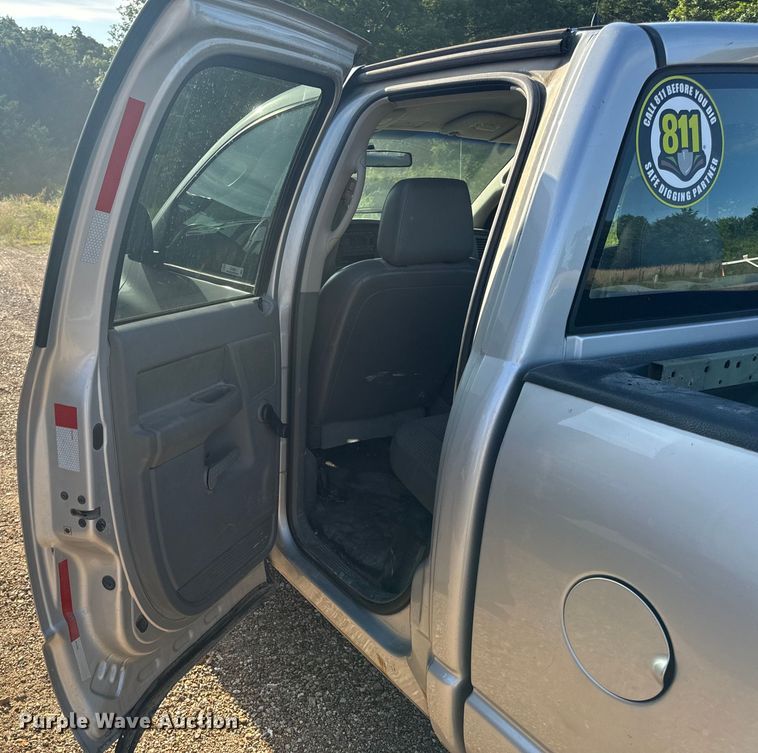 image for item EH6868 2006 Dodge  Ram 2500 Quad Cab pickup truck