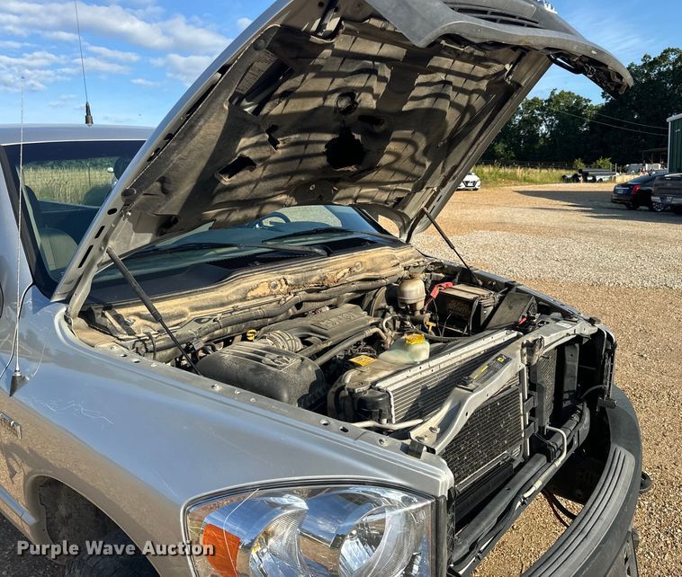 image for item EH6868 2006 Dodge  Ram 2500 Quad Cab pickup truck