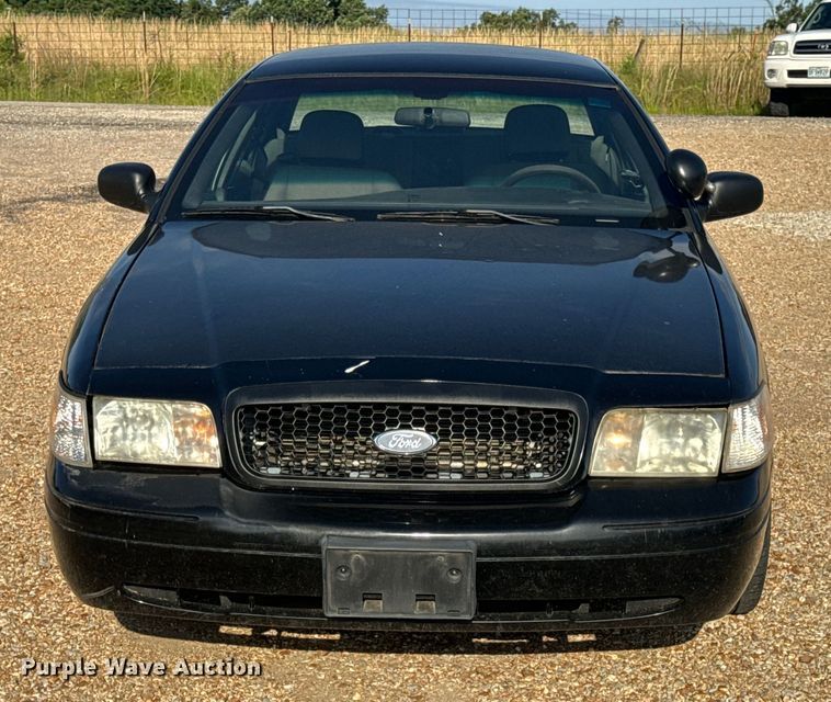 image for item EH6869 2010 Ford Crown Victoria Police Interceptor 