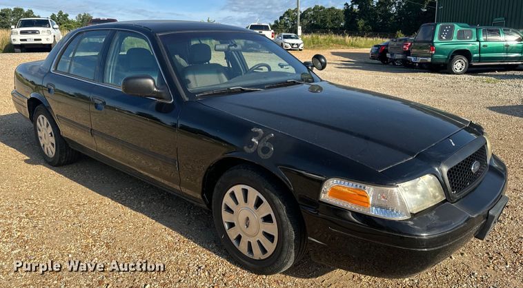 image for item EH6869 2010 Ford Crown Victoria Police Interceptor 