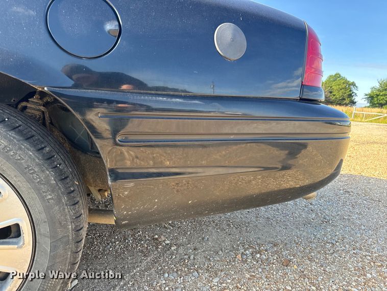 image for item EH6869 2010 Ford Crown Victoria Police Interceptor 