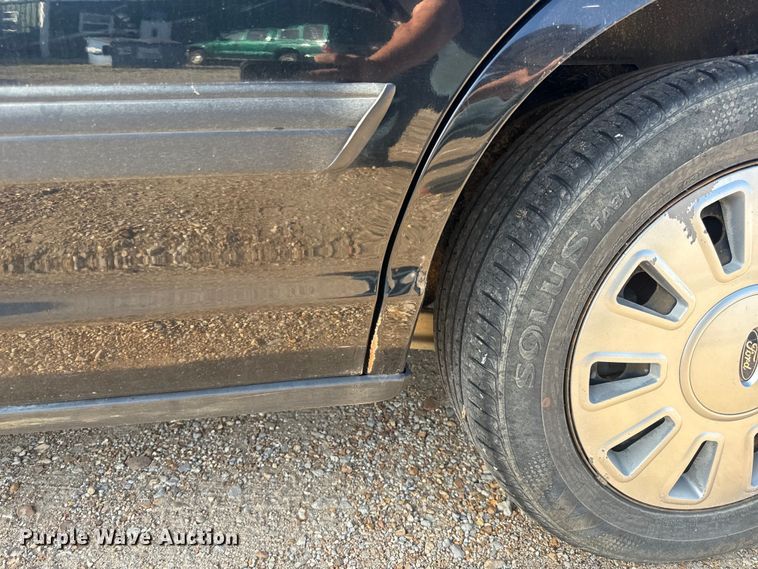 image for item EH6869 2010 Ford Crown Victoria Police Interceptor 