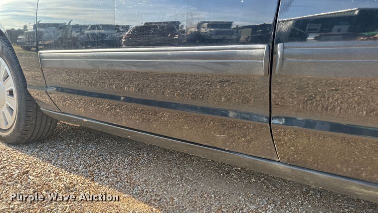 image for item EH6869 2010 Ford Crown Victoria Police Interceptor 