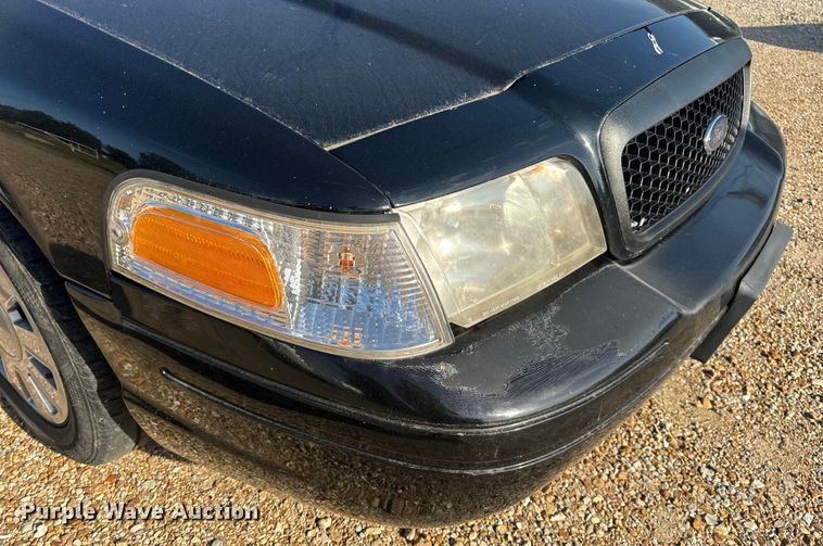 image for item EH6869 2010 Ford Crown Victoria Police Interceptor 