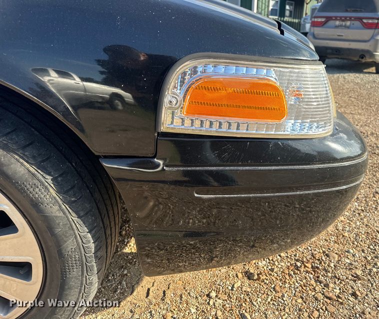 image for item EH6869 2010 Ford Crown Victoria Police Interceptor 