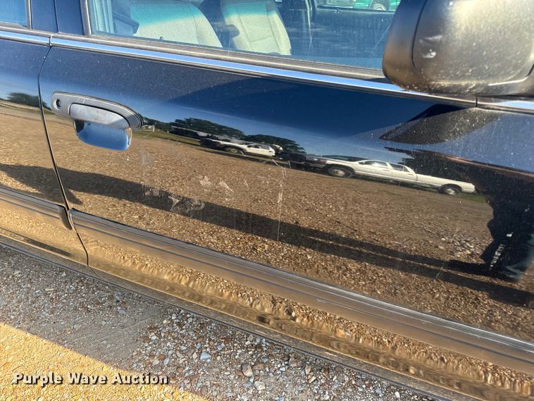 image for item EH6869 2010 Ford Crown Victoria Police Interceptor 