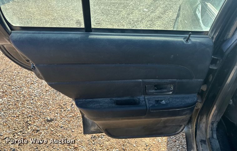 image for item EH6869 2010 Ford Crown Victoria Police Interceptor 