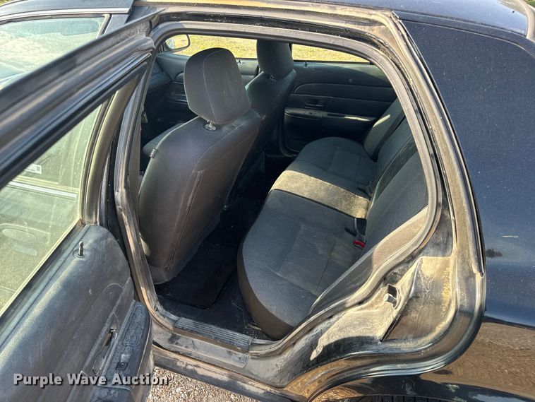 image for item EH6869 2010 Ford Crown Victoria Police Interceptor 