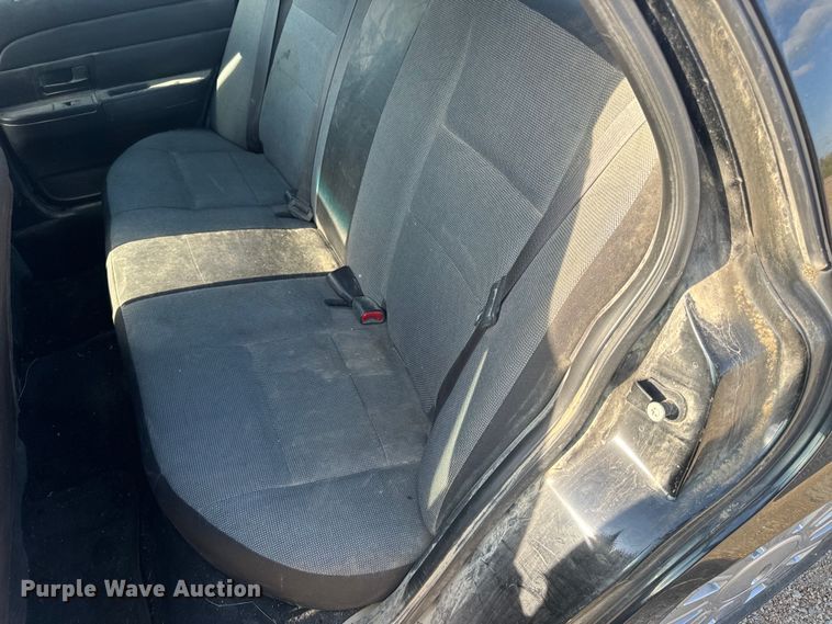 image for item EH6869 2010 Ford Crown Victoria Police Interceptor 