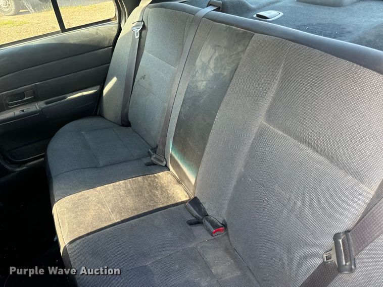 image for item EH6869 2010 Ford Crown Victoria Police Interceptor 