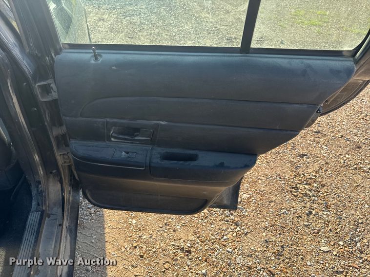 image for item EH6869 2010 Ford Crown Victoria Police Interceptor 