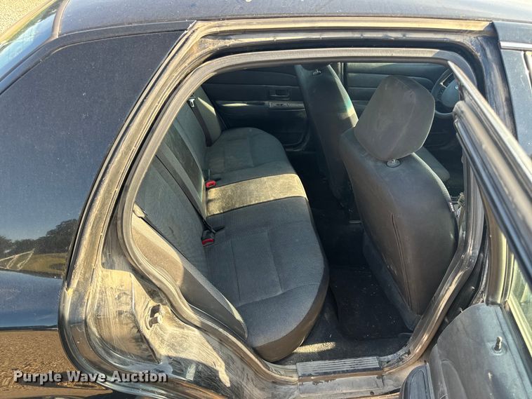 image for item EH6869 2010 Ford Crown Victoria Police Interceptor 