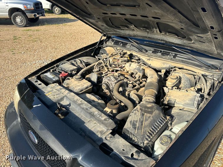 image for item EH6869 2010 Ford Crown Victoria Police Interceptor 