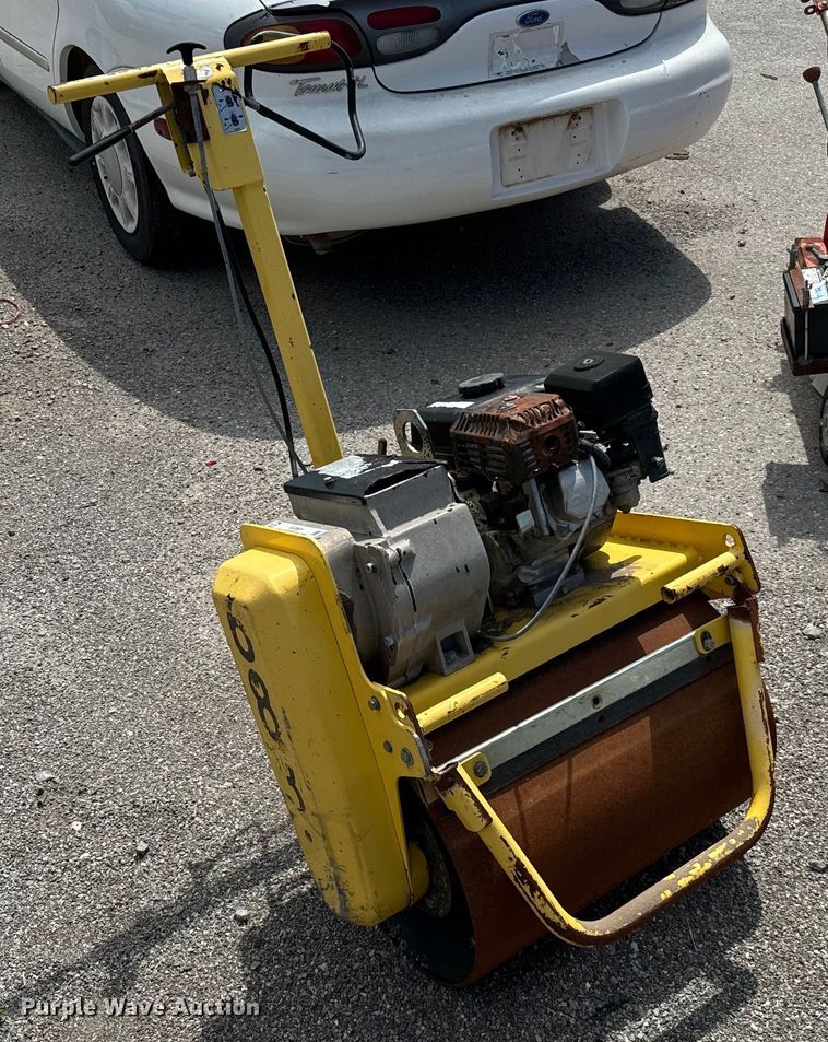 image for item EJ0601 1999 Bomag BM55E single drum vibratory roller