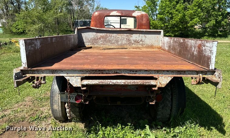 image for item EJ2787 1950 Chevrolet 4100 dump truck