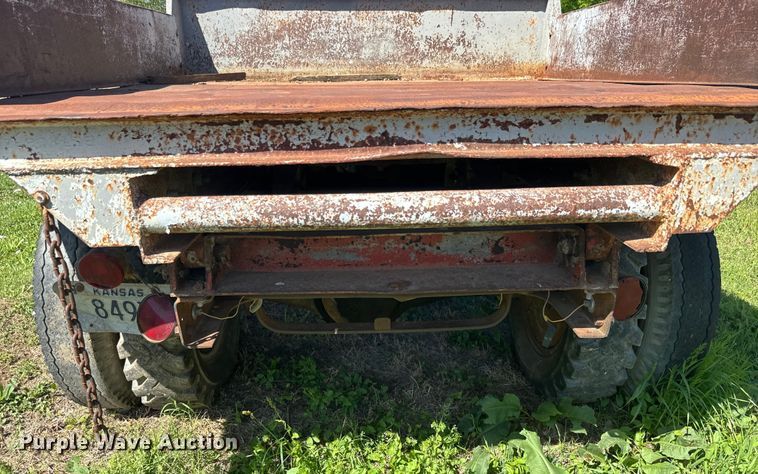 image for item EJ2787 1950 Chevrolet 4100 dump truck