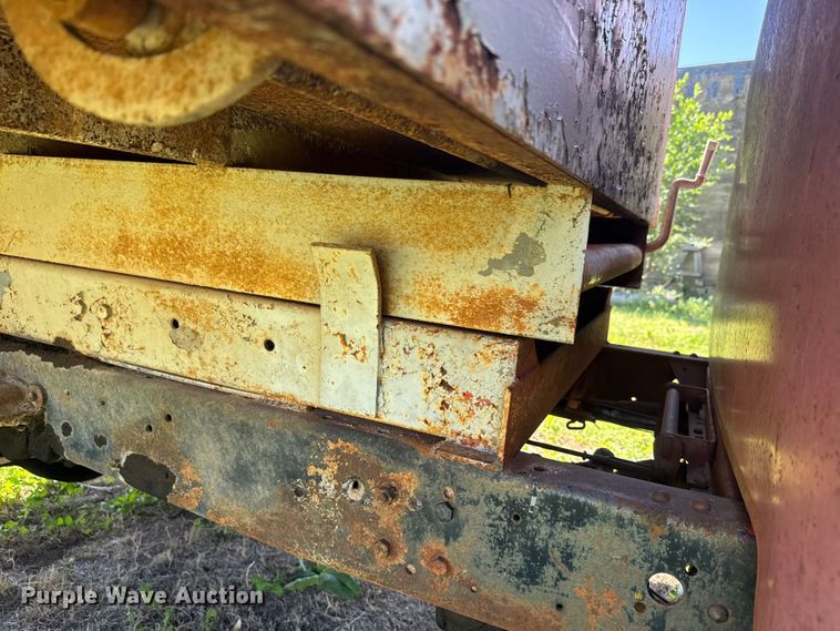 image for item EJ2787 1950 Chevrolet 4100 dump truck